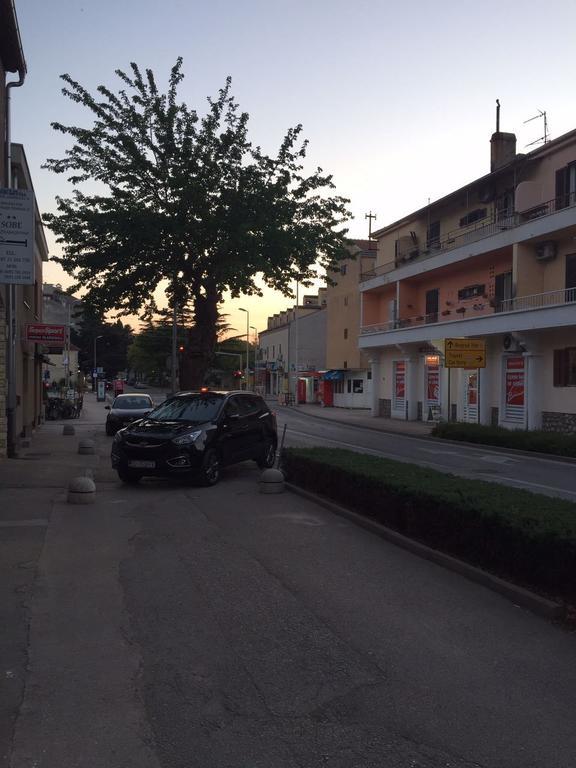 Crveno Zlato Hotel Biograd Na Moru Exterior foto